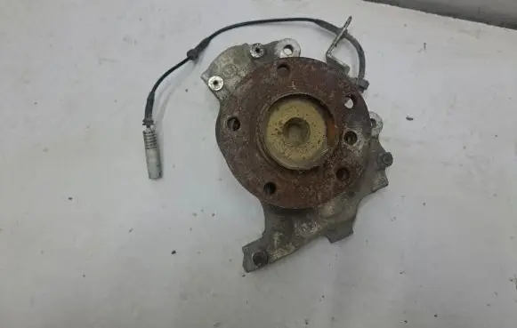BMW 7 E65 E66 Front wheel hub 6753461 6750217
