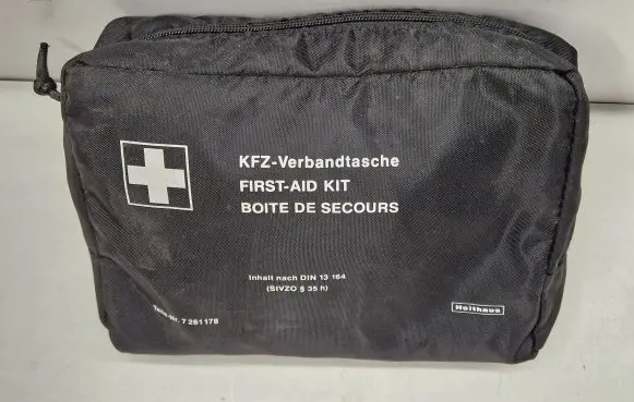 BMW 1 F20 F21 First aid kit 7261178