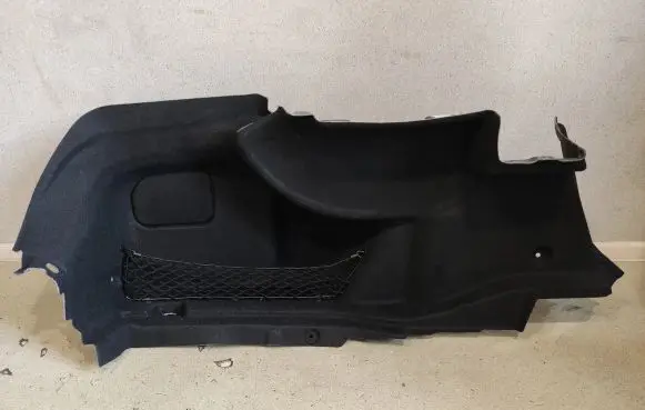 Trunk/boot lower side trim panel