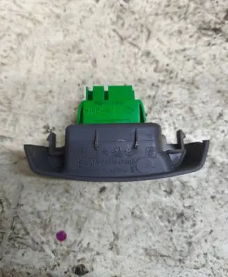 Toyota Aygo AB10 Electric window control switch 848100H010A 742320H010