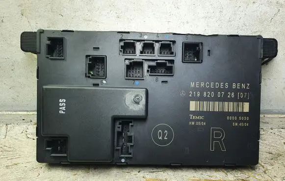 Mercedes-Benz CLS C219 Door control unit/module 2198200726