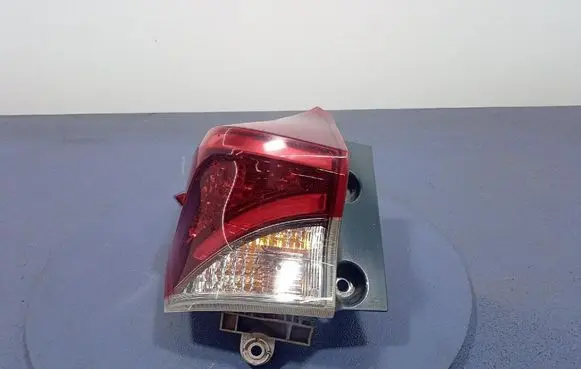Toyota Auris E180 Rear/tail lights 