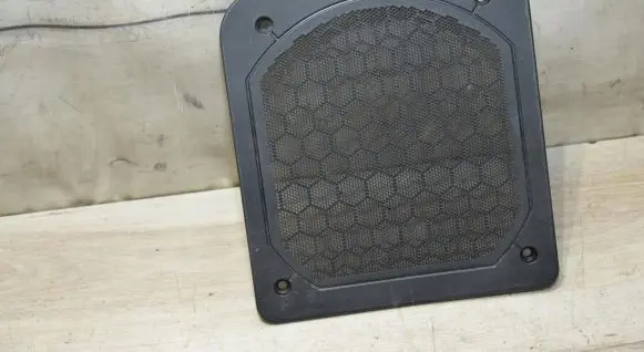 BMW 2 F45 Subwoofer grill/trim 9265334