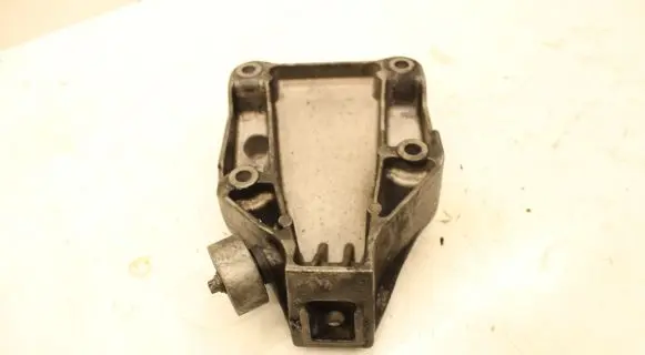 BMW 7 F01 F02 F03 F04 Engine mounting bracket 6777623