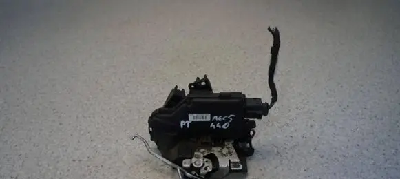 Audi A6 S6 C5 4B Rear door lock 4B0839016G