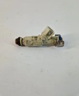 Ford Mondeo Mk III Fuel injector L15GBA