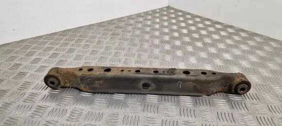 Nissan Qashqai+2 Rear control arm