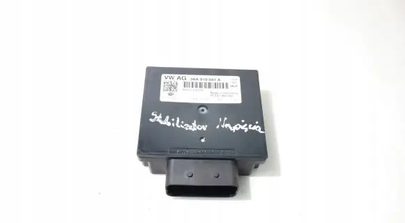 Volkswagen Touran II Voltage converter/converter module 