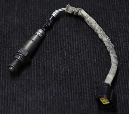 Mercedes-Benz E C207 W207 Lambda probe sensor 0035428218 0258006687