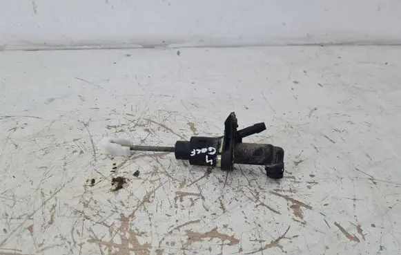 Volkswagen Golf IV Clutch master cylinder 1J1721388C