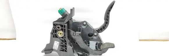 Renault Trafic III (X82) Accelerator throttle pedal 465016415R 93459474 0679465