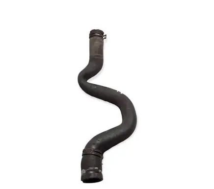 Coolant pipe/hose