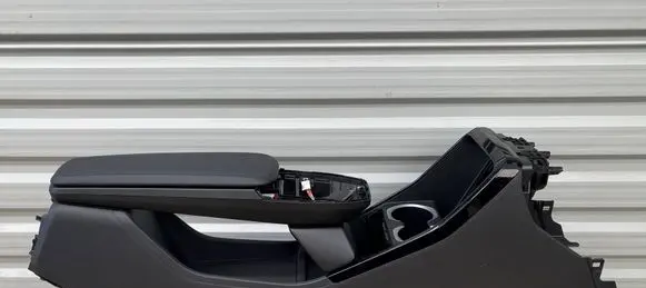 BMW X1 U11 Center console 