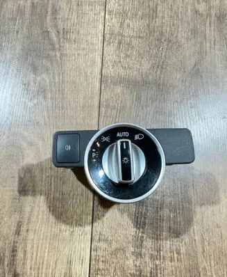 Mercedes-Benz C W204 Light switch A2129050551 10091531