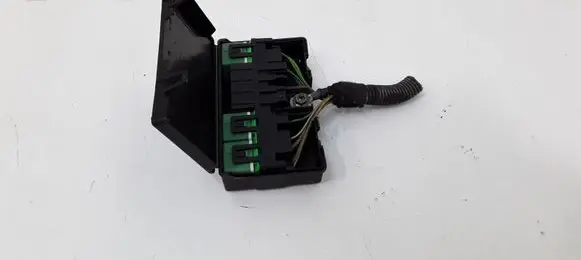 Citroen C5 Relay mounting block 