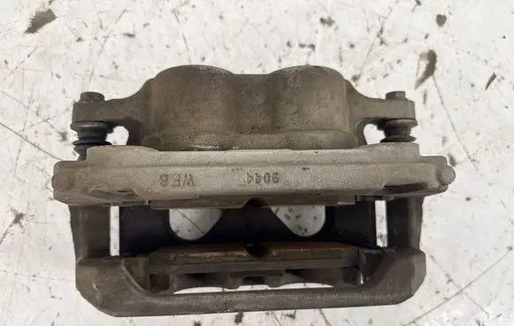Dodge RAM Front brake caliper A002U688 68520812AA