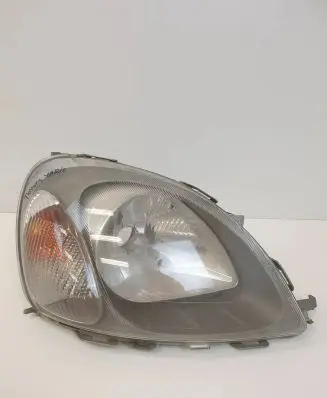 Toyota Yaris Headlight/headlamp 89006033 8111052021 052019