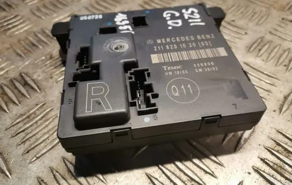 Mercedes-Benz E W211 Door control unit/module 2118201626