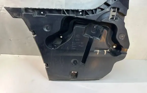 BMW 5 F10 F11 Rear bumper mounting bracket 15857711 7207111