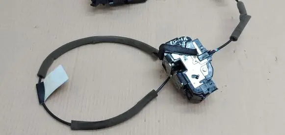 Loading door lock