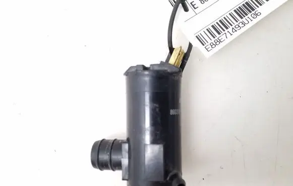 Mitsubishi Pajero Sport I Windscreen/windshield washer pump 8603101260