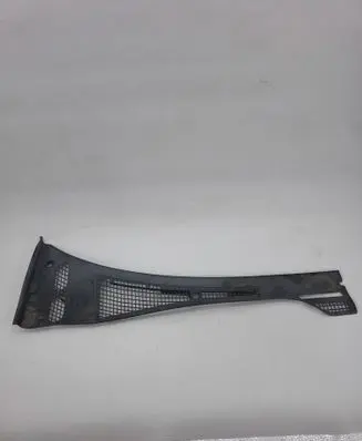 BMW 5 E34 Wiper trim 