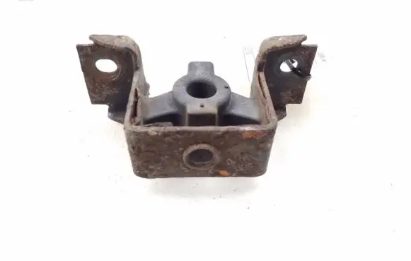 Nissan Pathfinder R51 Muffler mount bracket/holder 