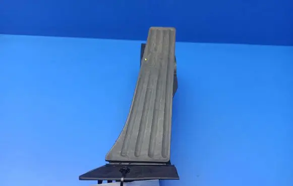 BMW 7 E65 E66 Accelerator throttle pedal 6762482 25916010 240602