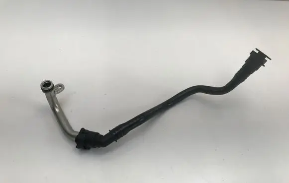Volvo XC40 Engine coolant pipe/hose 31368584
