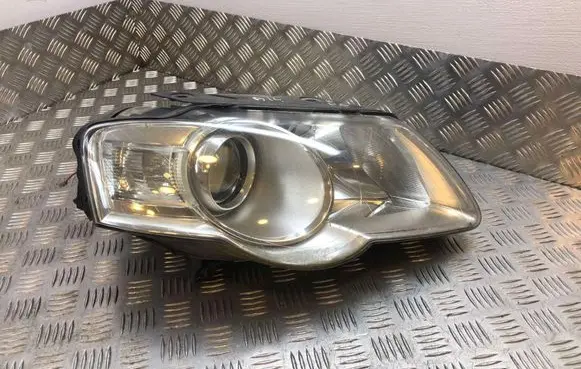 Volkswagen PASSAT B6 Headlight/headlamp 3C0941006T