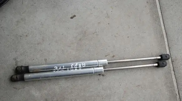 Audi A8 S8 D3 4E Tailgate/trunk/boot tension spring 4E082359C