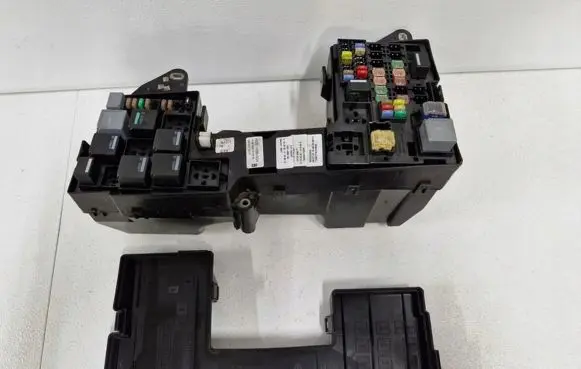 Jaguar XF Fuse box set