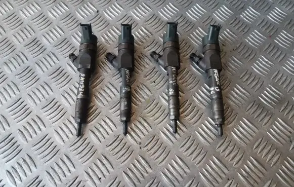 Renault Megane II Fuel injectors set 0445110280 H82606383