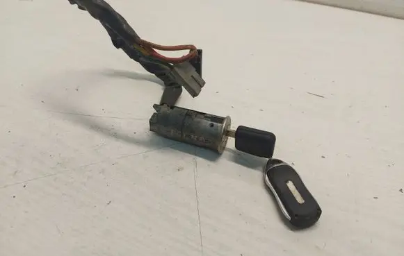 Renault Laguna I Ignition lock