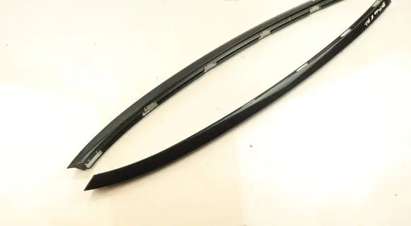 BMW M6 Windshield trim 7905421 7905422