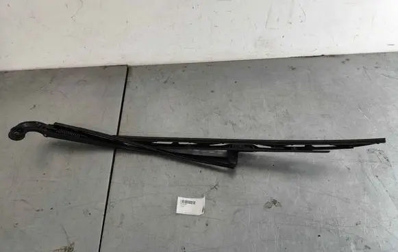 Maserati Quattroporte Front wiper blade arm 68468300