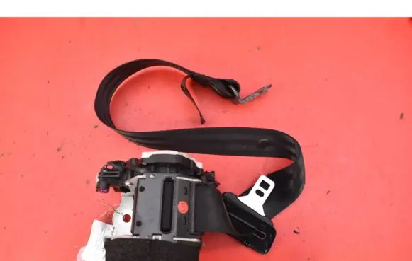 Volvo S60 Front seatbelt 39818850