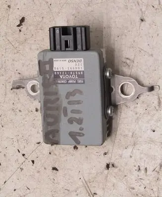 Toyota Auris E180 Fuel pump relay 8957012360