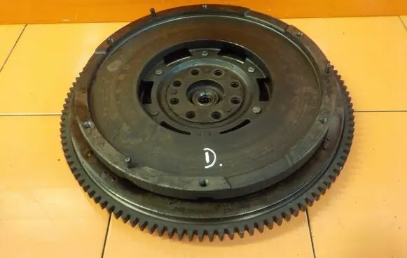 Land Rover Discovery 3 - LR3 Dual mass flywheel 9MB23