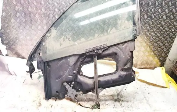 Audi A6 S6 C4 4A Front door window/glass frame 4a0837841
