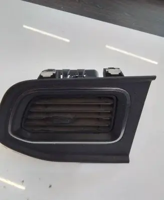 Renault Master III Dashboard side air vent grill/cover trim 682608971R