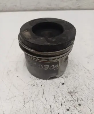 BMW X5 F15 Piston 04L110