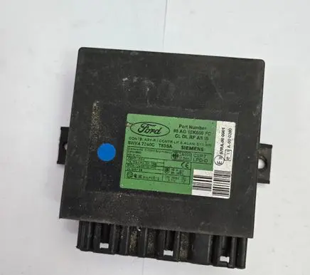 Ford Focus Comfort/convenience module 98AG15K600FC 5WK47240C