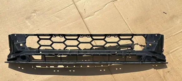 Audi A4 S4 B9 8W Front bumper lower grill 8W0807683F
