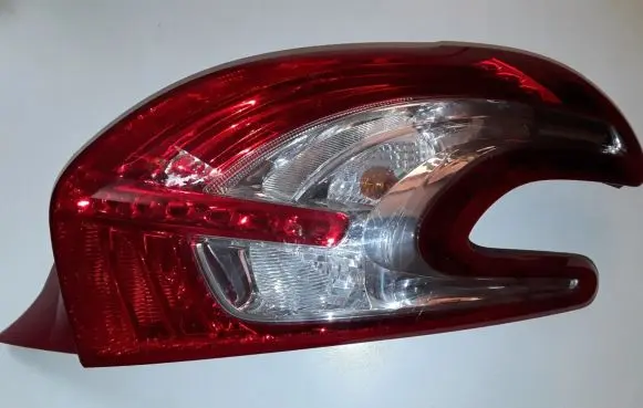 Peugeot 208 Rear/tail lights VPCPFX13404A