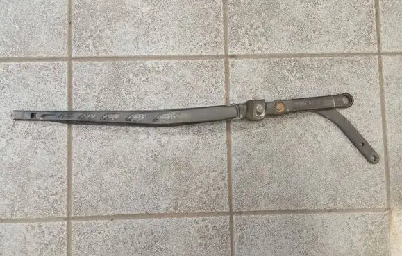 BMW X3 F25 Front wiper blade arm 179903