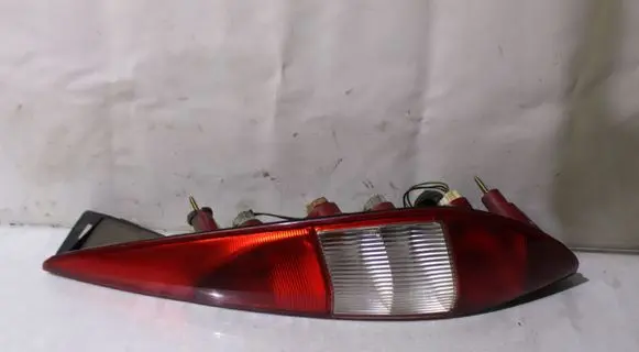 Ford Mondeo Mk III Rear/tail lights