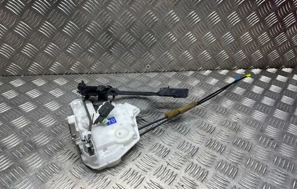 Mitsubishi Outlander Front door lock A047218