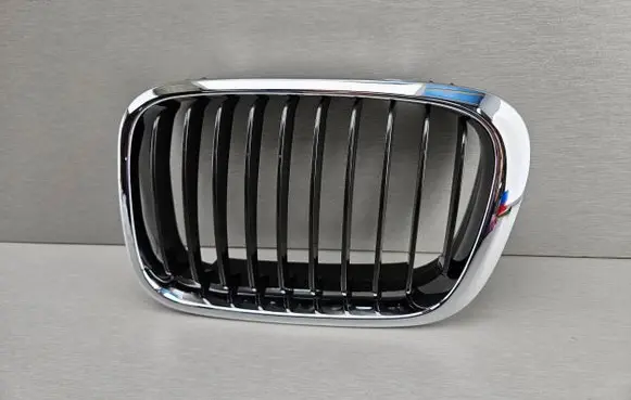 BMW 3 E46 Front bumper upper radiator grill 8208487 51138208487