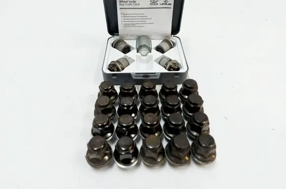Toyota C-HR II Nuts/bolts CHR
